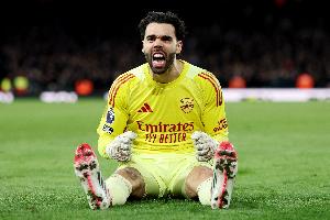 乔·科尔：拉亚是阿森纳最关键的一环，他要保持健康